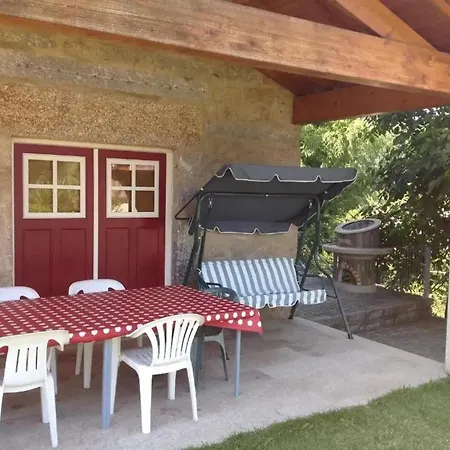Spacious In With Pool