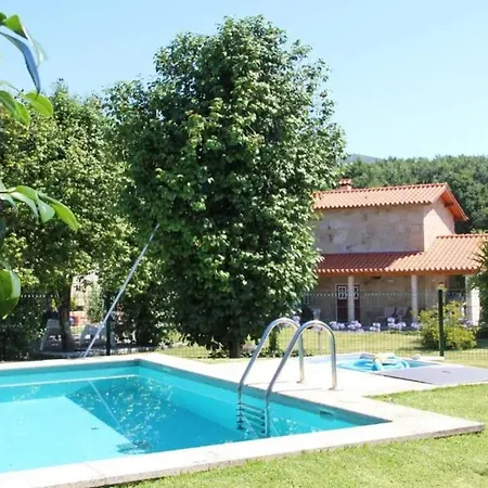 Spacious In With Pool Villa Carrazedo (Amares)
